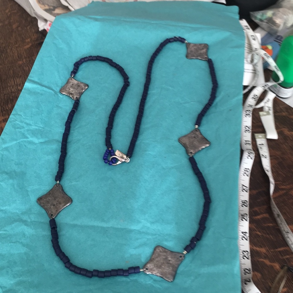 METAL POINTUS, PARIS NECKLACE 44”LENGTH WITH LAPIS